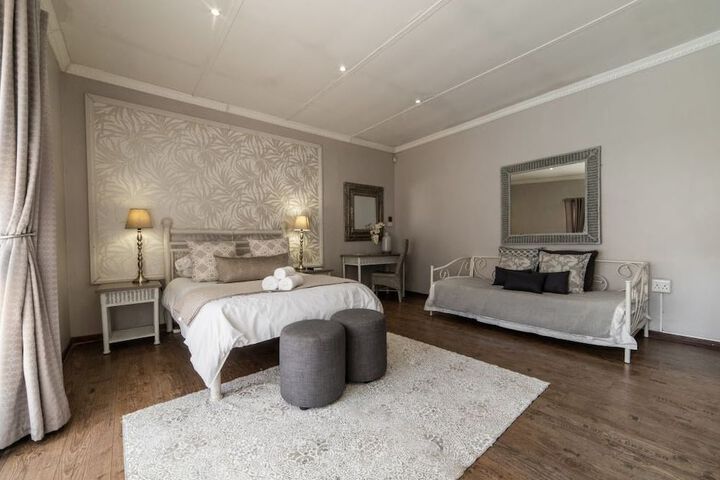 Room 3 of 17