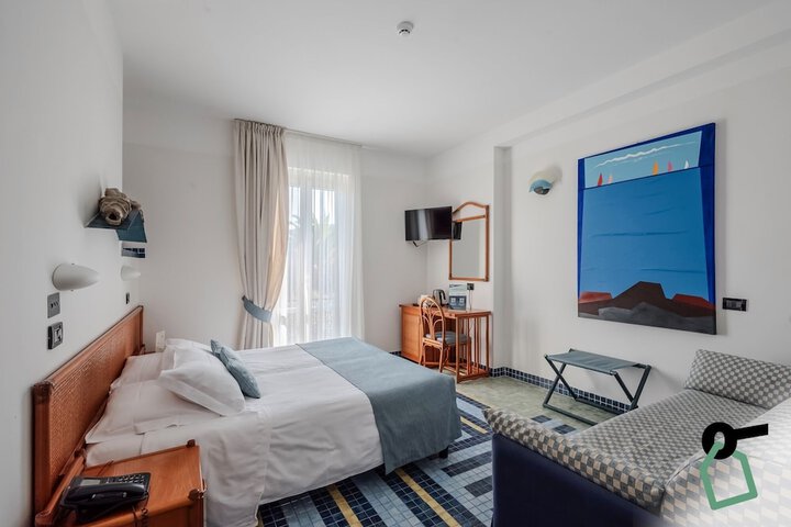 Room 15 of 66