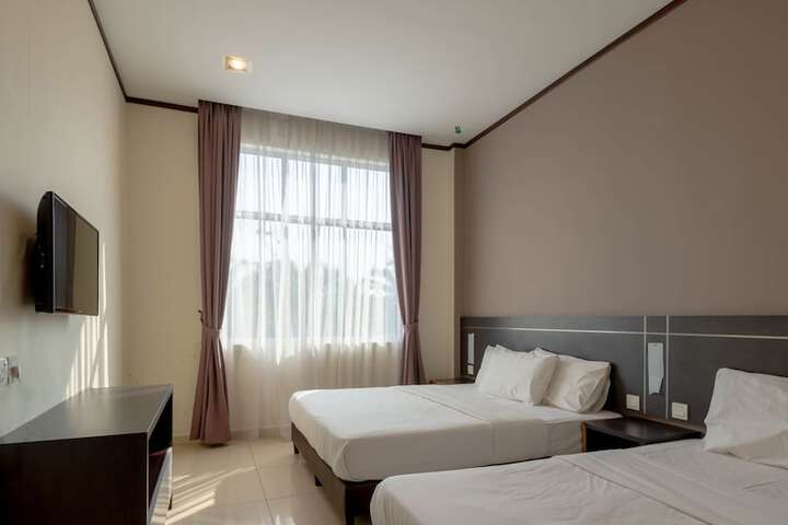 Room 18 of 35
