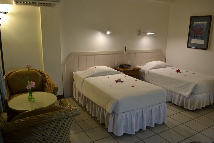 Room 8 of 31
