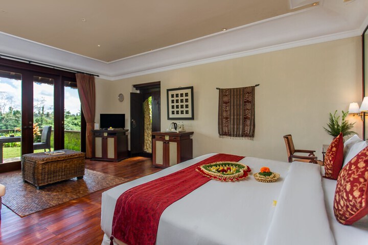 Room 3 of 20
