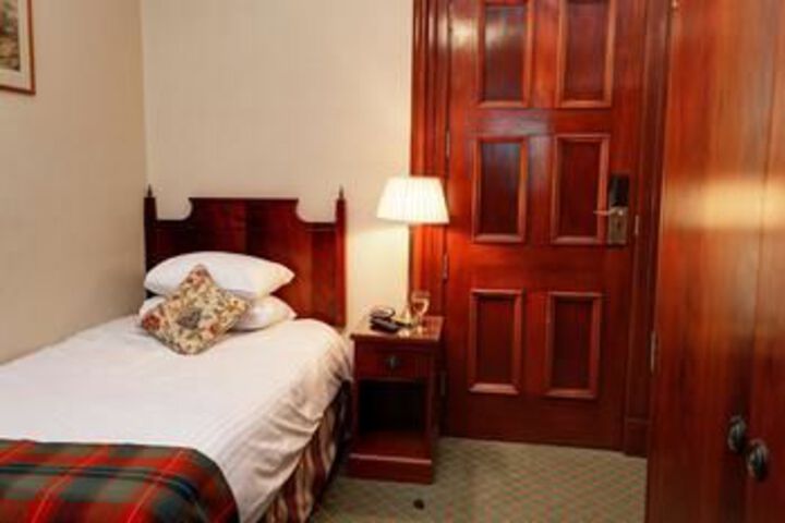 Room 10 of 23