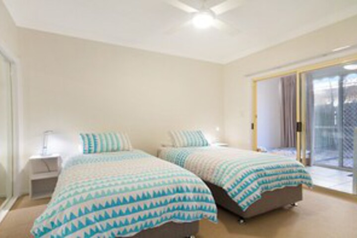 Room 12 of 12