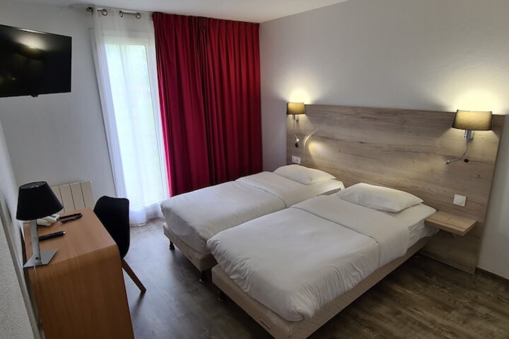 Room 12 of 29