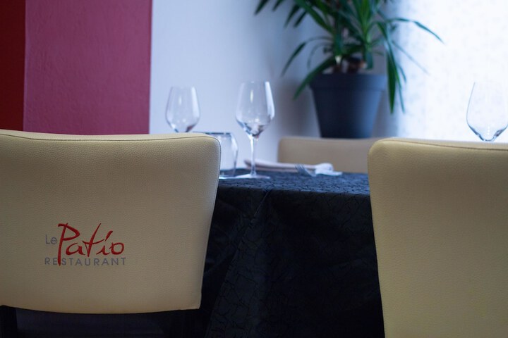Dining 54 of 94