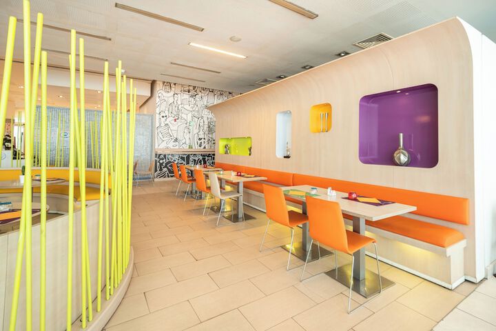 Dining 65 of 143