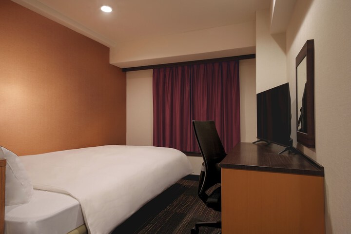 Room 26 of 62