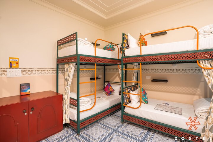 Room 5 of 90