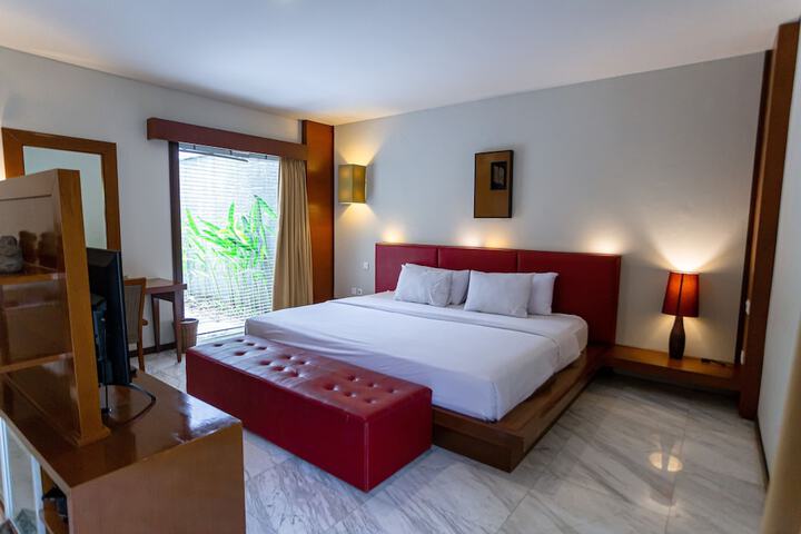 Room 27 of 112