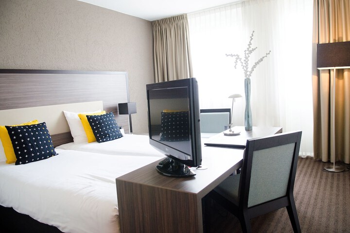 Room 3 of 23