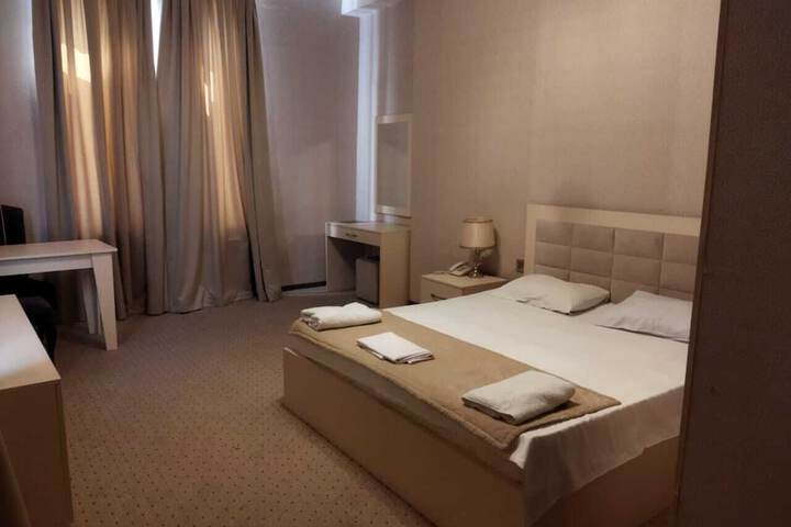 Room 15 of 18
