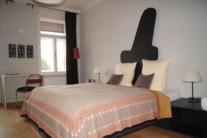 Room 7 of 53