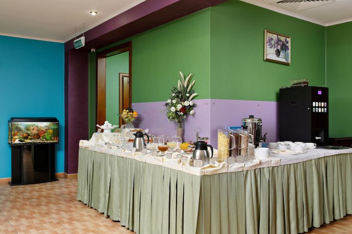 Dining Photos