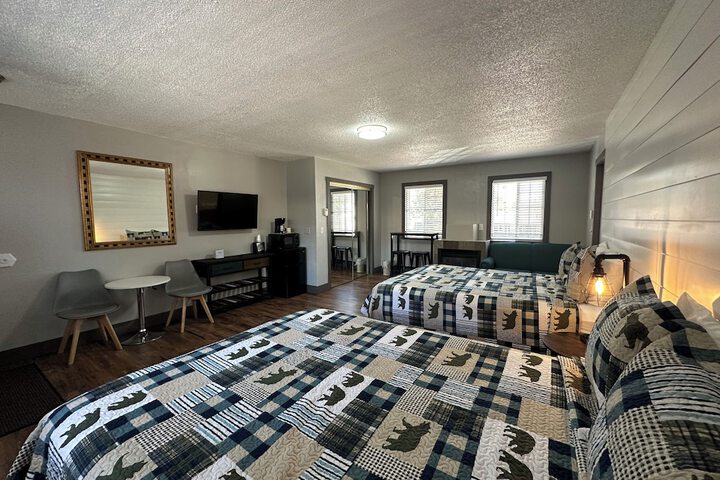 Standard Single King Bed (28 of 30)
