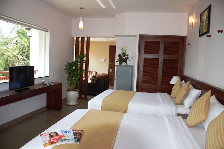 Room 10 of 37