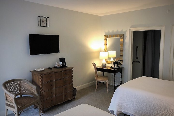 Room 8 of 51