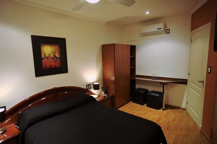 Room 35 of 110