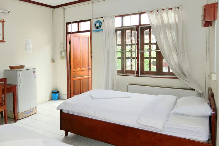 Room 15 of 34