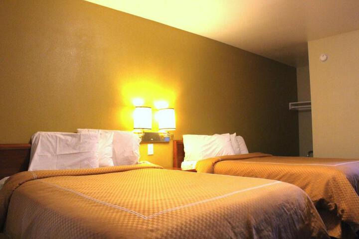 Standard Double Bed (5 of 10)