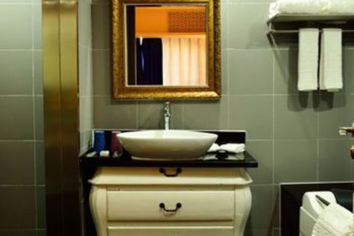 Room 2 of 12