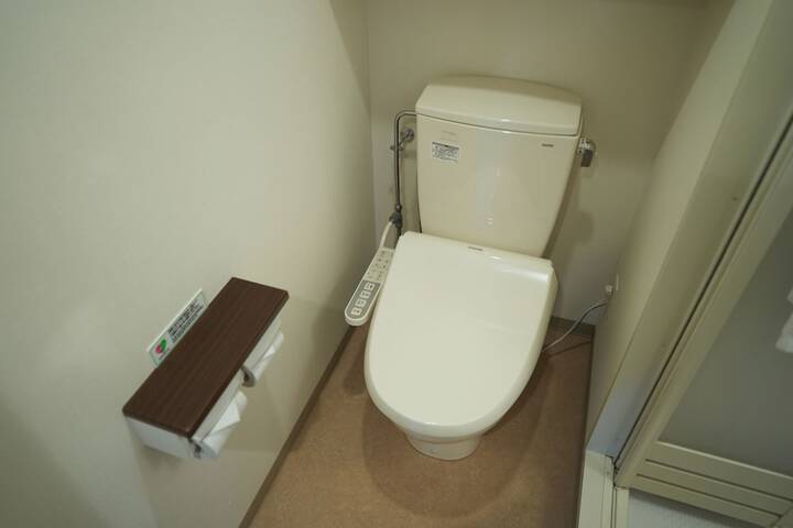 Room 6 of 45