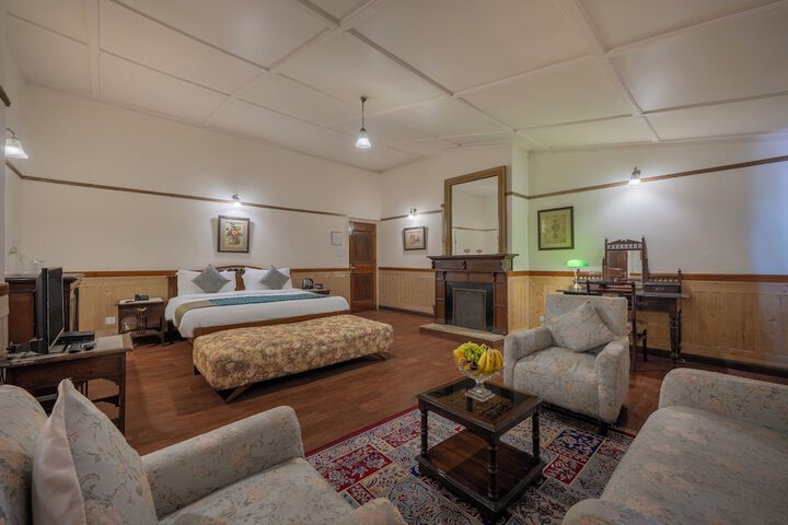 Room 5 of 15