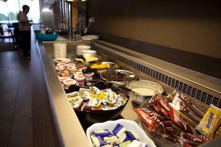 Dining 59 of 70