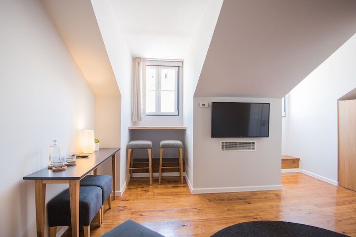 Room 28 of 63