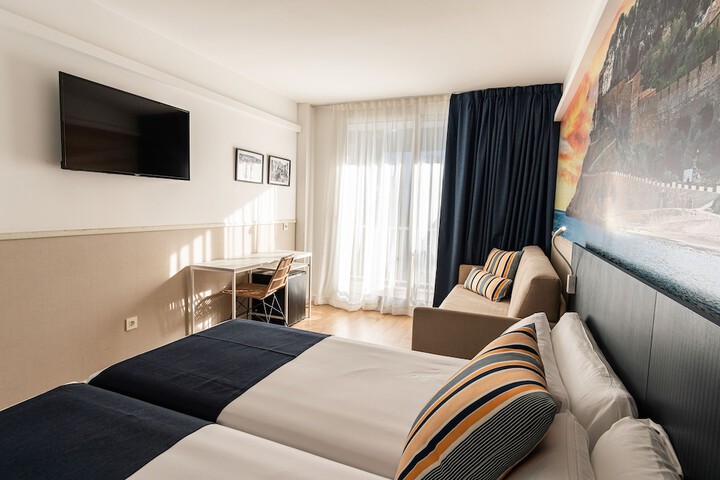 Room 14 of 62