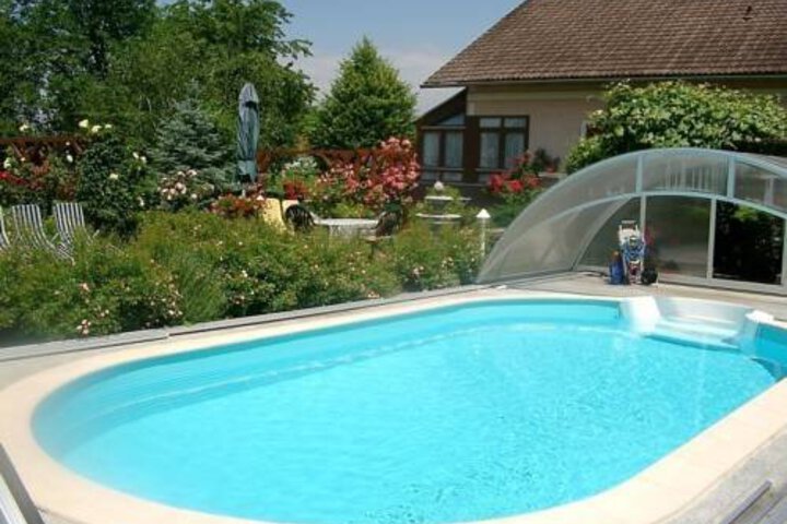 Pool 8 of 13
