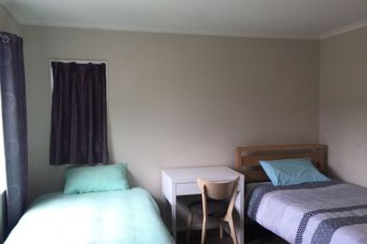 Room 5 of 12