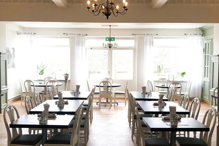 Dining Photos