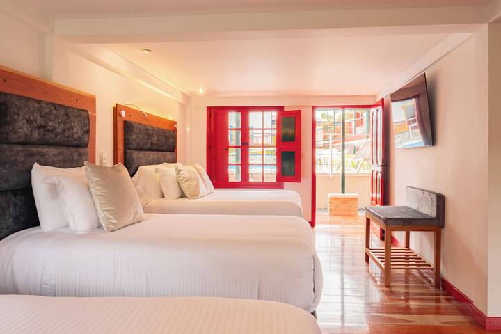 Room 25 of 103
