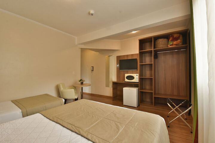 Room 30 of 93