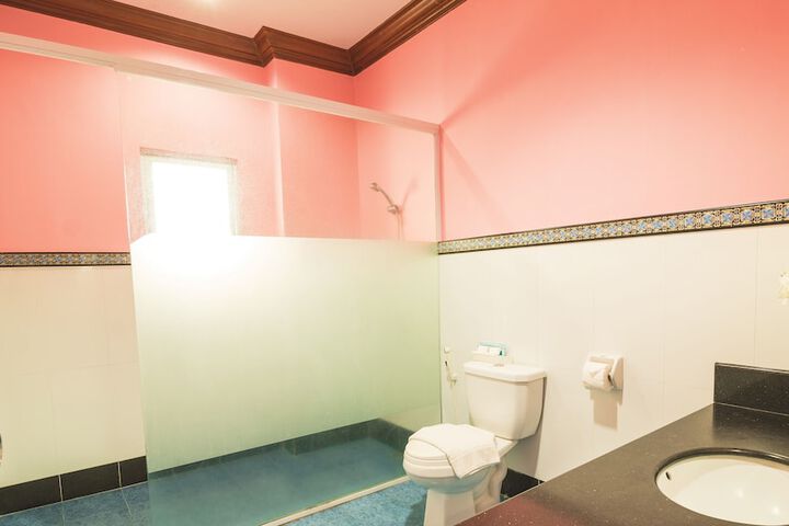 Room 24 of 29