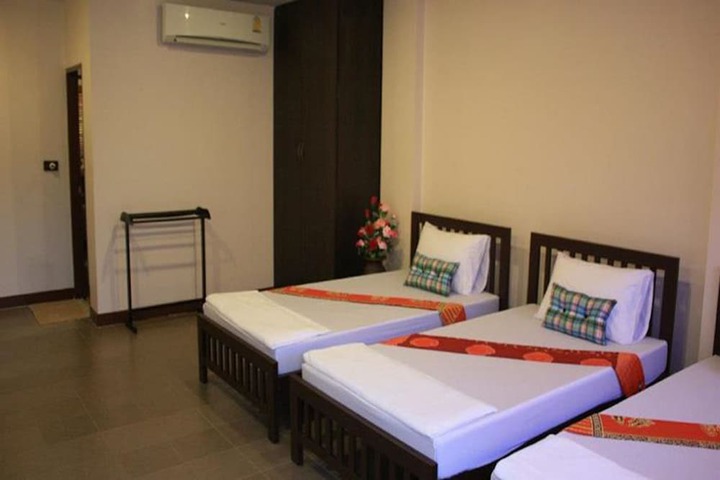 Room 16 of 32