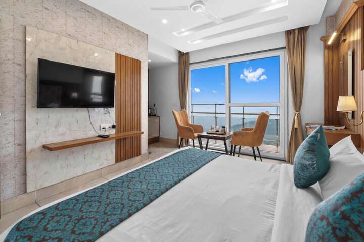 Room 4 of 20