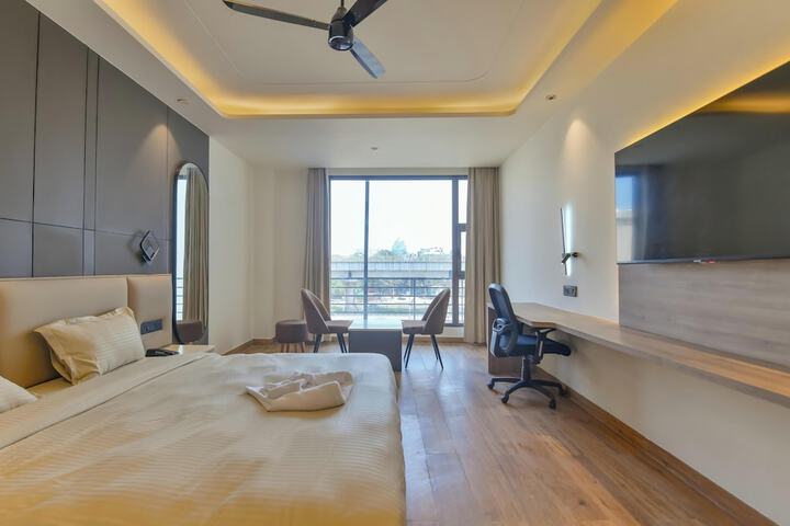 Room 16 of 26