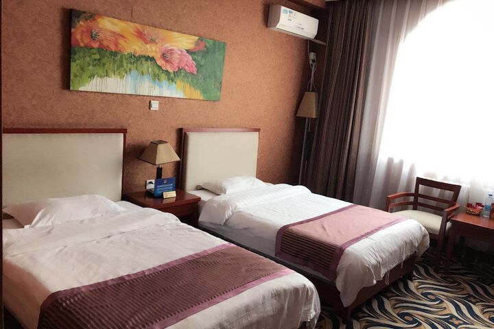 Room 16 of 27