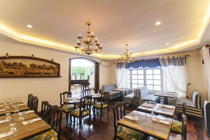 Dining Photos