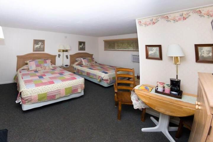 Room 21 of 77