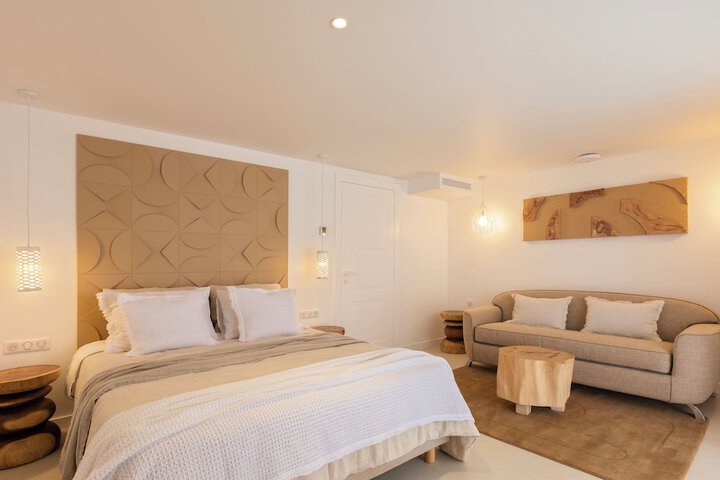 Room 21 of 121