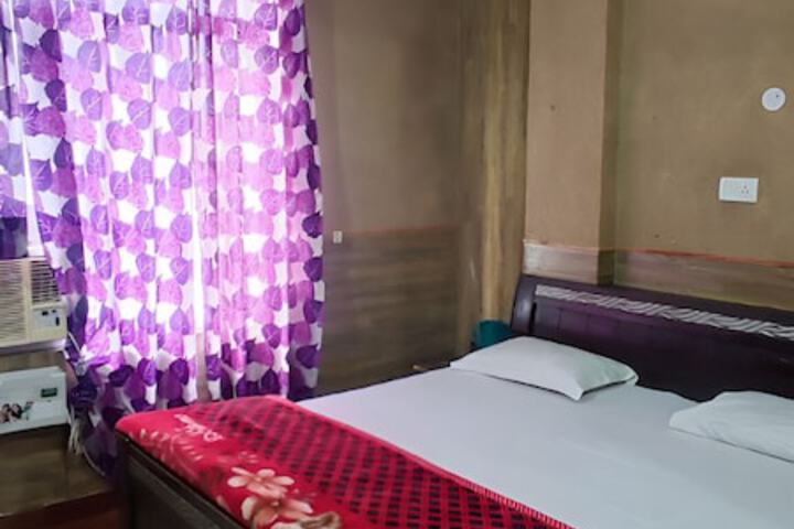 Room 33 of 69