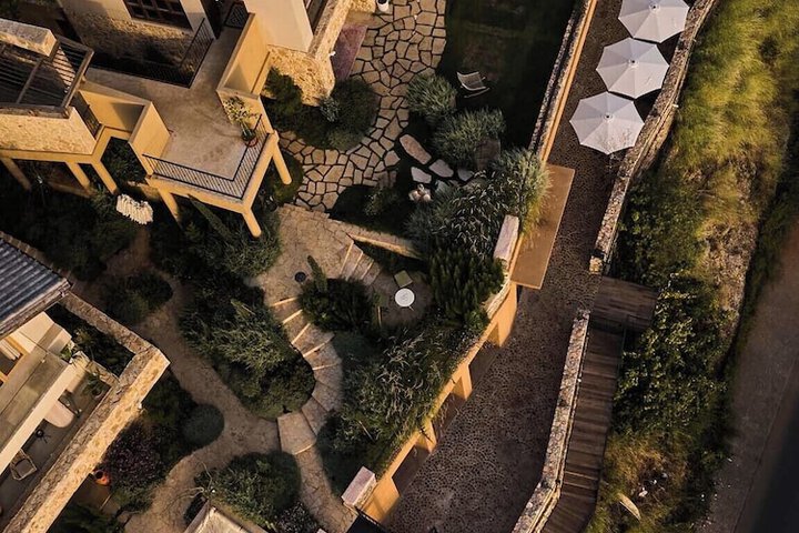 Hotel 100 of 101