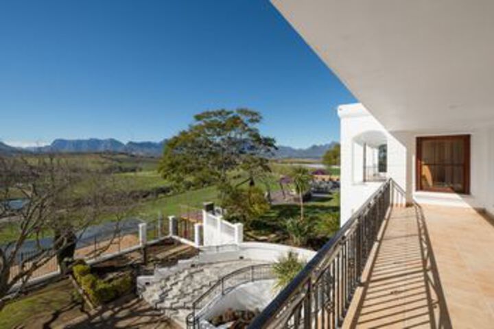 Terrace/Patio 3 of 211
