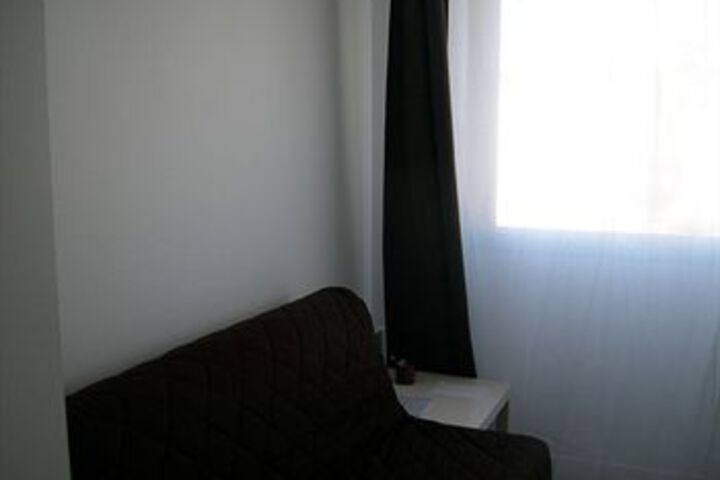 Room 16 of 22