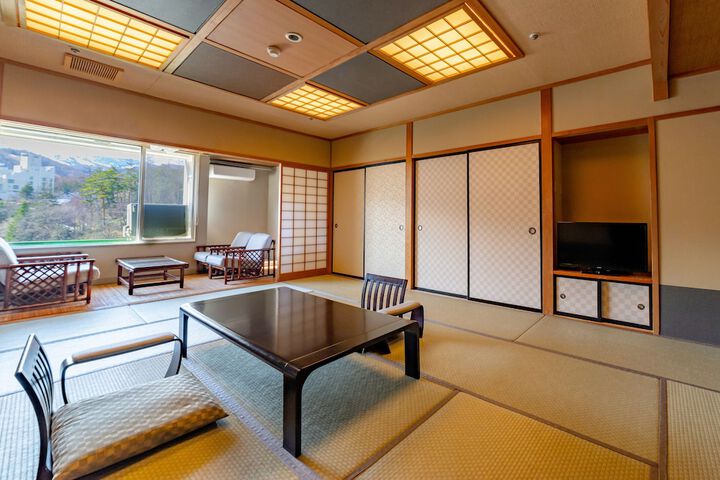 Room 5 of 45