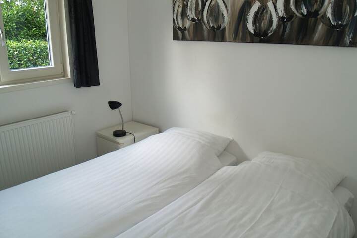 Room 4 of 35