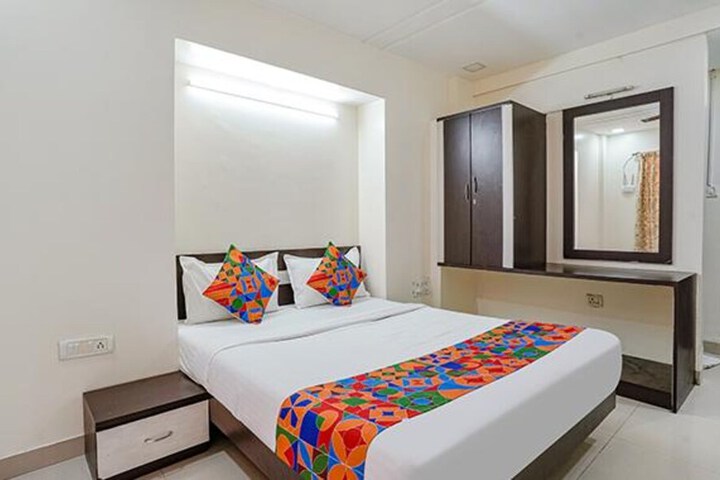 Room 25 of 31