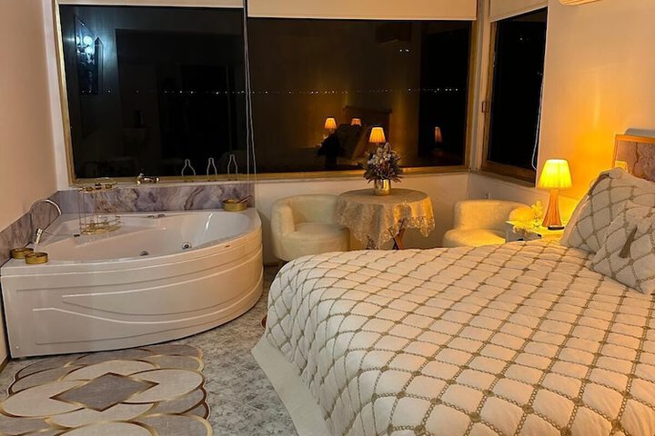 Room 8 of 20